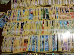 Huge Collection Bulk/Reverse Lot of 600+ WOTC/Mid-Era Vintage Pokemon Cards READ - Image 2