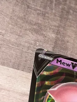 Mew V 113/264 Ultra Rare Fusion Strike Pokemon TCG NM/M - Image 3