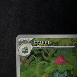 2023 Pokemon SV Mew en Ivysaur 167/165 Illustration Rare - Image 2