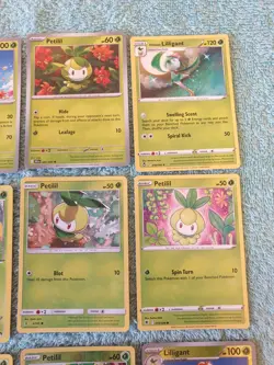PETILIL & LILLIGANT BUNDLE OF POKEMON CARDS - Image 3