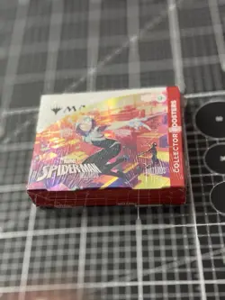 Magic: The Gathering Marvel’s Spider-Man Collector Booster Box 12 Packs - Image 3