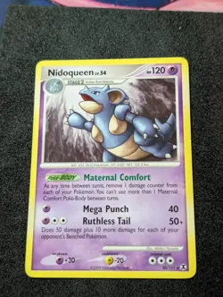 NIDOQUEEN 30/111 RISING RIVALS SET, RARE NON-HOLO POKEMON TCG CARD - Image 1