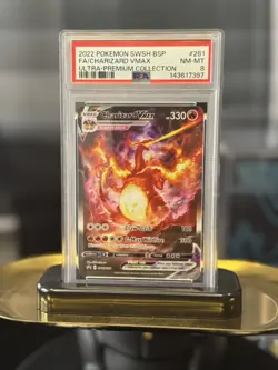 2022 POKEMON SWSH BLACK STAR PROMO #261 FULL ART/CHARIZARD VMAX PSA 8 - Image 1