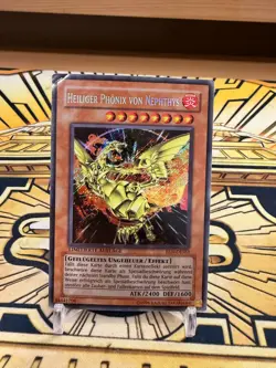 Yugioh Heiliger Phonix von Nephthys EEN-DESE3 Secret Rare - Image 1