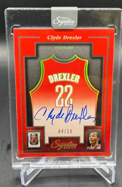 2025/26 Panini Signature Series CLYDE DREXLER MADE TO FRAME AUTO #04/10 BLAZERS - Image 1