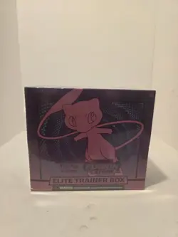 Nintendo Pokemon TCG: Sword & Shield Fusion Strike Elite Trainer Box 820650809330 - Image 1