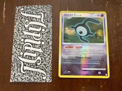 VTG 2007 POKEMON REVERSE HOLO UNOWN 65/123 MYSTERIOUS TREASURES SET CARD WOTC - Image 1