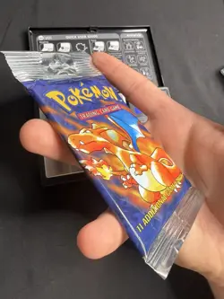 Pokemon TCG Base Set Unlimited Booster Pack Charizard Art WOTC Sealed long crimp - Image 4