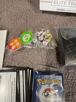 Pokemon TCG: 25th Anniversary Celebrations Elite Trainer Box (2021) Opened - Image 5