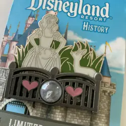 Disney Snow White A Piece Of Disneyland History LE 2000 pin - Image 2