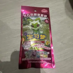 32 xPokemon Horizons Gem Pack 3x Booster Pack Badge Set New Year 2025 S-Chinese - Image 1