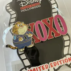 Disney DSF DSSH Zootopia Officer Clawhauser XOXO Valentine's Day 2025 LE Pin - Image 4