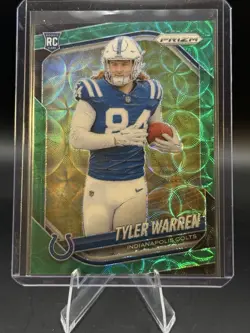 2025 Panini Prizm - Rookies Tyler Warren #339 Green Scope Prizm 16/ 75 (RC) - Image 1