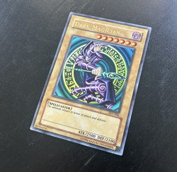 Dark Magician SDY-006 - Starter Deck: Yugi - Unlimited - Ultra Rare - NM - Image 3