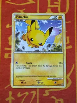 POKEMON TCG PIKACHU 61/90 EXCELLENT NON HOLO COMMON UNDAUNTED - Image 1