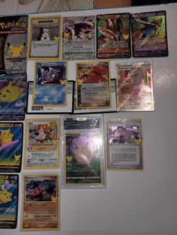 Pokemon 30 Cartes Celebrations 25 Ans full Set Holo + Pikachu PCA G Leviator ob - Image 2