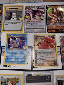 Pokemon 30 Cartes Celebrations 25 Ans full Set Holo + Pikachu PCA G Leviator ob - Image 3