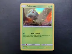 Pokemon - Bulbasaur 1/18 Holo Detective Pikachu - Image 1