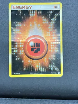 FIGHTING ENERGY LP 106/106 HOLO RARE EMERALD POKEMON - Image 1