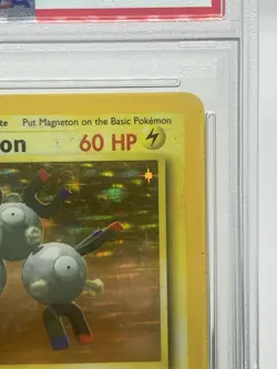 Pokemon TCG Magneton 9/102 Base Set Holo Rare PSA 4 - Image 4