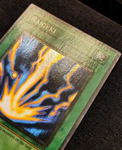 Yu-Gi-Oh Wavy Faded 1st Edition LOB Raigeki Super Rare MP/HP Condition - Image 3