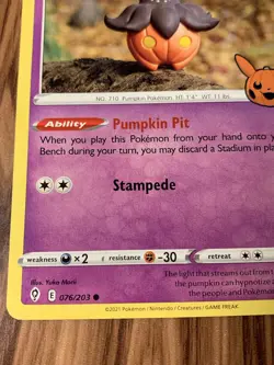 Pumpkaboo 076/203 Yuka Morii Clay Art - Evolving Trick Or Trade Pokemon Card - Image 4