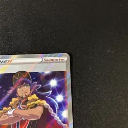 Leon 182/185 Full Art Vivid Voltage Pokemon English Near Mint - Image 4