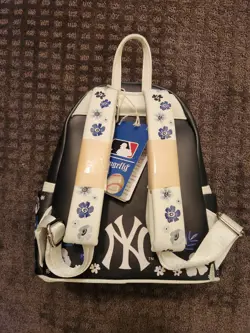 Loungefly MLB New York Yankees Floral Mini Backpack NWT - Image 3