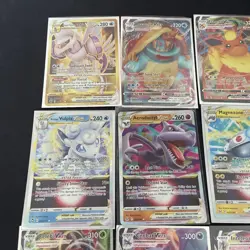Pokemon TCG English vStar and VMAX bundle - Image 2
