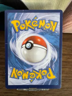 Pokemon Vivid Voltage | Pikachu VMAX 044/185 MP - Image 4