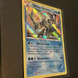 2016 POKEMON XY BLACK STAR PROMO FATES COLLIDE-STAFF WHITE KYUREM-HOLO - Image 2