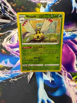 NINJASK 014/185 VIVID VOLTAGE Reverse Holo Rare Pokemon - Image 1