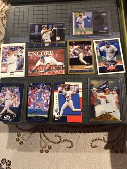 DEREK JETER LOT OF 10 YANKEES BASEBALL CARDS EX--MINT - Image 1