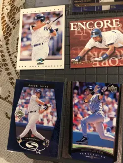 DEREK JETER LOT OF 10 YANKEES BASEBALL CARDS EX--MINT - Image 2