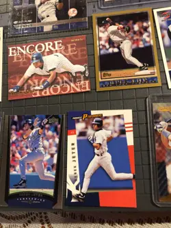 DEREK JETER LOT OF 10 YANKEES BASEBALL CARDS EX--MINT - Image 4