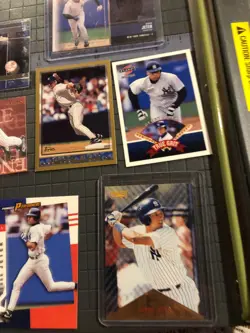 DEREK JETER LOT OF 10 YANKEES BASEBALL CARDS EX--MINT - Image 5