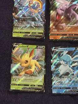 8 Pokemon Card V bundle -cards are near mint 8 cards !!! - Image 4