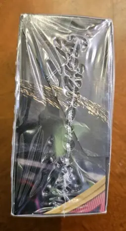 Pokemon TCG Sword & Shield Vivid Voltage Build and Battle Box Factory Sealed 820650807718 - Image 4