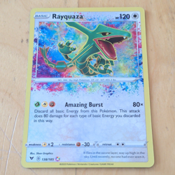 Rayquaza Amazing Rare 138/185 SWSH04 Vivid Voltage Holo English 2020 - Image 1