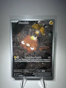 Pokemon TCG Stunfisk 202/191 Surging Sparks Illustration Rare - Image 1