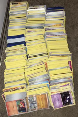 Pokemon Bulk 100 card lot (2010-2025) - Image 1