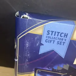 Lorcana Card Game Azurite Sea Stitch Collector's Gift Set Disney **Flaws on Box* - Image 2