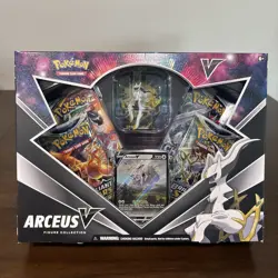 Pokemon TCG: Arceus V Figure Collection - Image 1