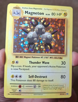 2016 POKEMON XY EVOLUTIONS SET MAGNETON HOLO CARD 38/108 - Image 1