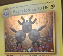 2016 POKEMON XY EVOLUTIONS SET MAGNETON HOLO CARD 38/108 - Image 2