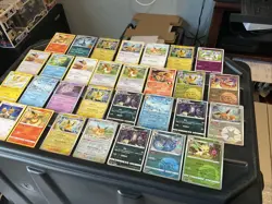 (30) EEVEE CARDS LOT VTG GLACEON LEAFEON ESPEON JOLTEON EVOLUTION Holo 🤩 - Image 1
