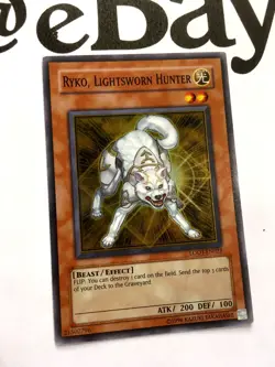 YUGIOH - LODT-EN022 - RYKO LIGHTSWORN HUNTER - SUPER RARE - EXCELLENT - Image 2