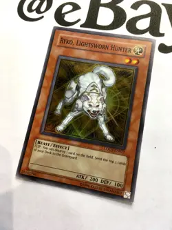 YUGIOH - LODT-EN022 - RYKO LIGHTSWORN HUNTER - SUPER RARE - EXCELLENT - Image 3