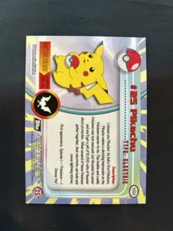 1999 Topps Pokemon TV Pikachu Foil & Rainbow Foil #25 - NM - Image 3