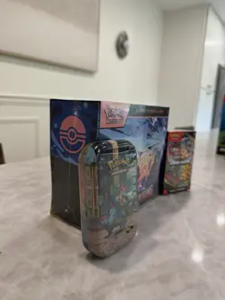 Pokemon TCG Mega Evolution Chaos Rising Elite Trainer Box w/ 6 Booster Packs - Image 2